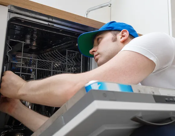 Emergency dishwasher repair service for leaks offers fast solutions to prevent further water damage and issues.